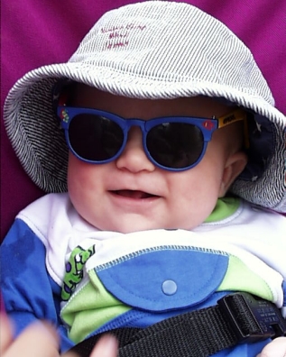 Cole Hat 2.jpg (113600 bytes)