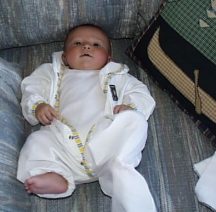 Cole in chair1.jpg (43582 bytes)