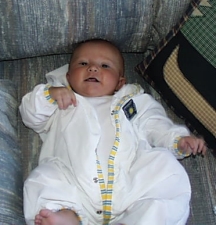 Cole in chair2.jpg (44591 bytes)