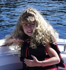 tayler lifejacket.jpg (54168 bytes)
