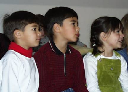 2 Puppet Show6.jpg (15643 bytes)