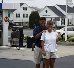 Bruce's gas station2.jpg (50673 bytes)