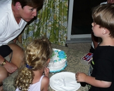 Grandma B-Day Cape Cod 1.jpg (44316 bytes)