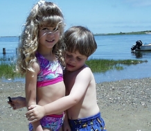 tayler and preston.jpg (42411 bytes)